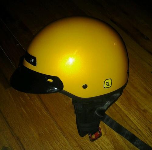 New motorcycle half helmet metalic yellow size xl very nice dot approved