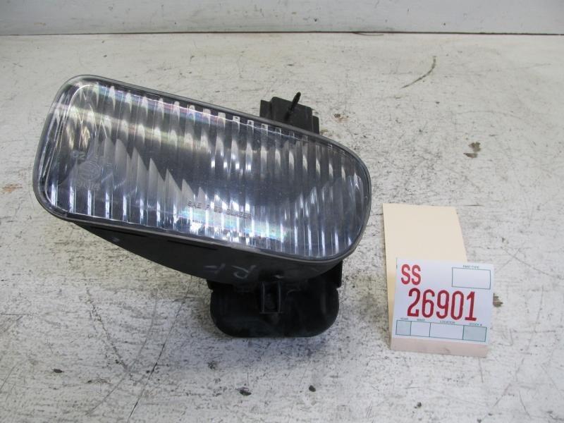 98-03 04 seville sts right passenger front bumper mounted fog lamp with bracket 