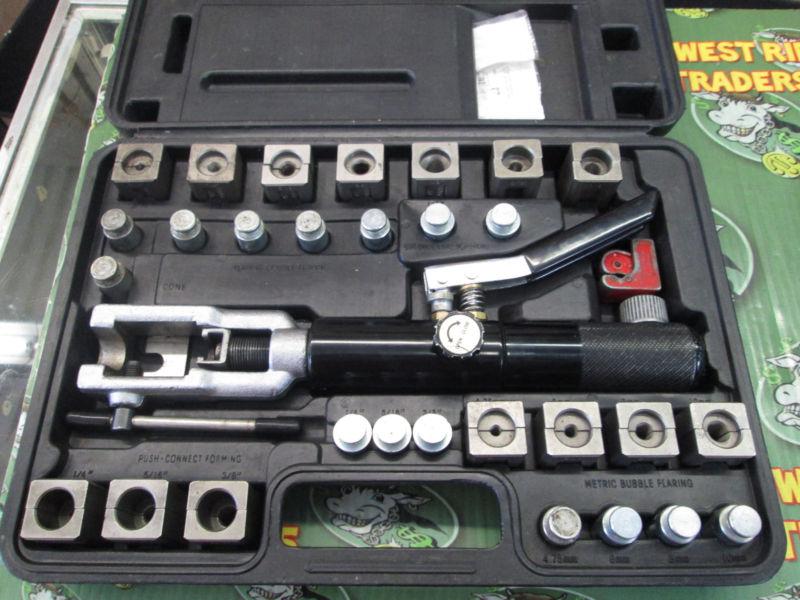 Mastercool universal hydraulic flaring tool set 71475