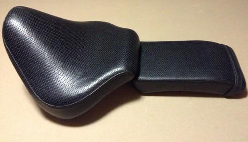 Mustang motorcycle seat m-75279 wide vint 2-pc tour 2007 1100 custom. great deal