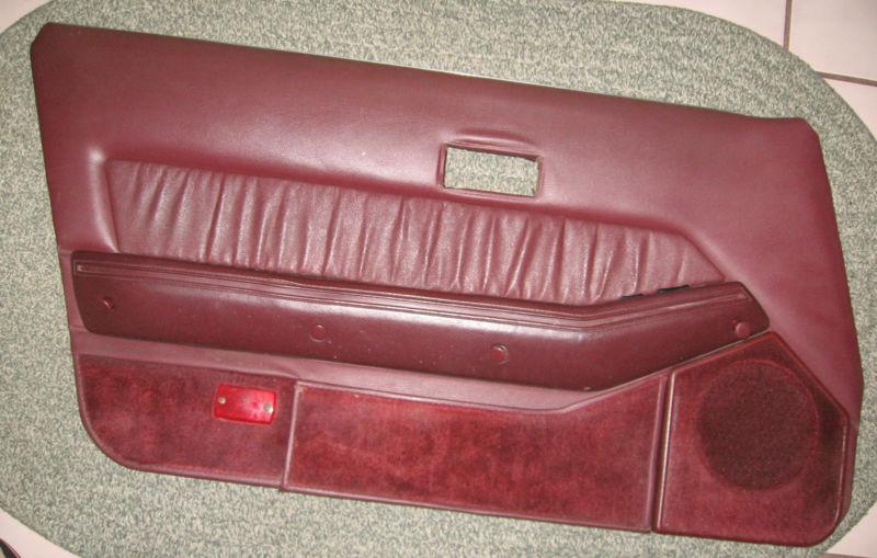 1984 nissan 300zx 2 seater driver side door panel & arm rest - red