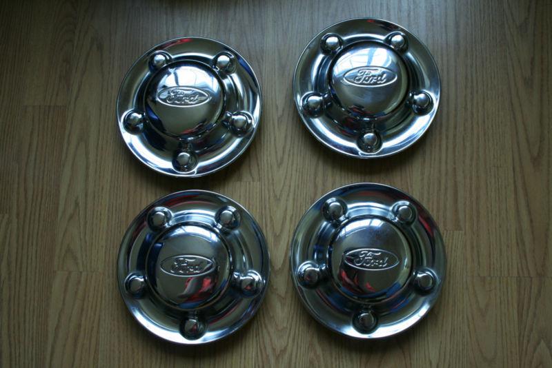 Ford f-150 chrome center caps 1997-2004 pick-up truck excellent condition