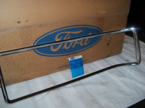 Nos 1970 ford ltd country squire xl convertible drivers outer grille moulding nb