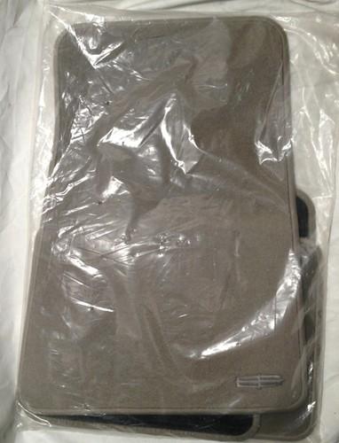 New 2010-2011 original lincoln town car stone floor mats factory sealed  4pc set