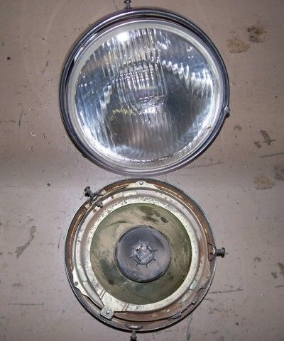 1 one (only one)  headlight head light gs550 suzuki gs 550 e 79
