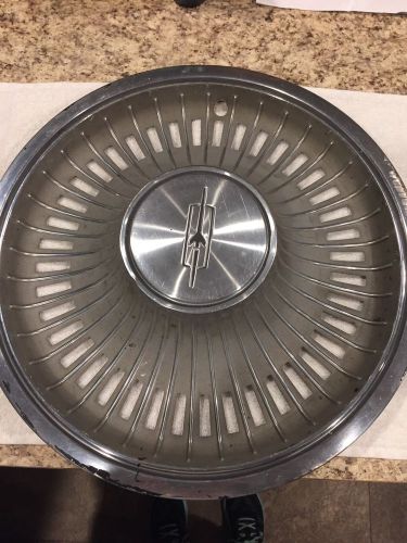 14&#034; hubcap for 72-73 olds cutlass (73), olds f-85 (73), and olds omega (73)