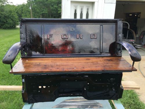 Ford tailgate bench