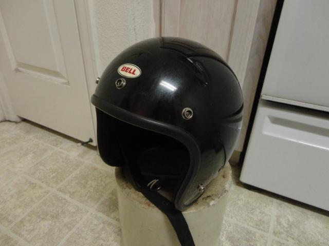 Vintage bell rt helmet dated 1981 good cond black 59
