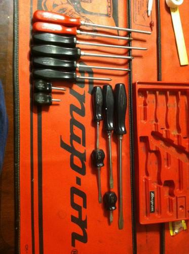 Snap on 13 piece assorted hard handled screw driver set