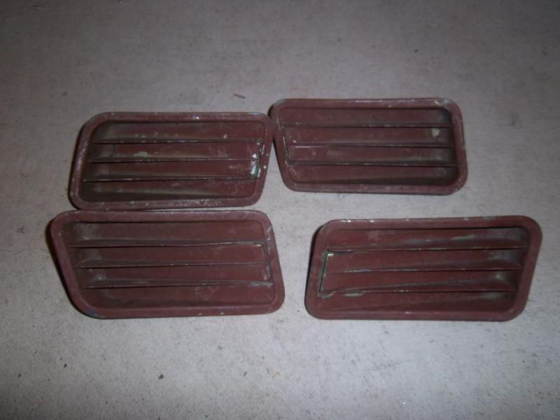 1967 1968 ford mustang lower quarter panel scoops