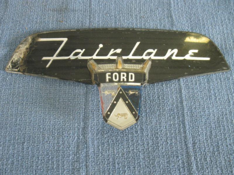 1956 ? ford fairlane trunk emblem insert    1013