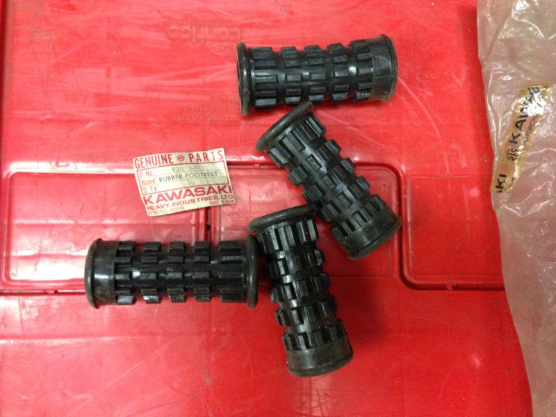 (4) 1969 h1 500 kawasaki footrest foot rubber kh500 mach iii 3 92076-015 nos