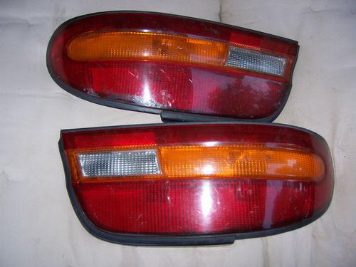 Oem-94 95-nissan tail light lamp-pair-assembly brake taillight-great condition-