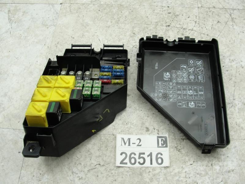 02-05 freelander front fuse box electrical relay junction block cover lid oem