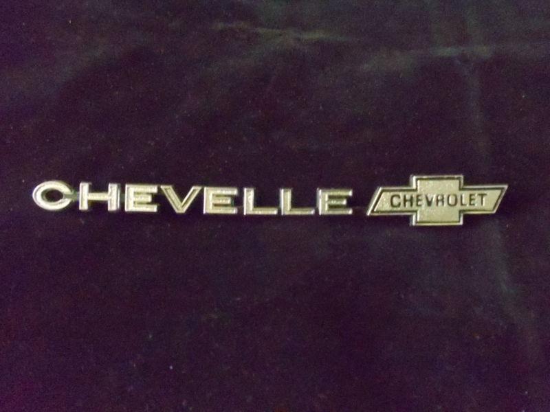  1973 chevrolet "chevelle" emblem  metal badge vintage gm part no. 9620101 trim