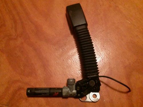 Bmw e36 seat belt tensioner receiver right 96-99 318 323 325 328 m3 complete