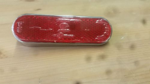 Genuine vespa rear red reflector lhs pn - 584926