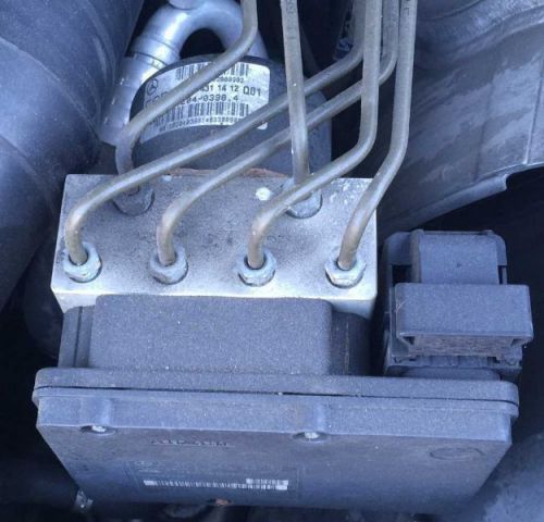 Anti-lock brake part 203 type c240 awd fits 03-05 mercedes c-class 334111
