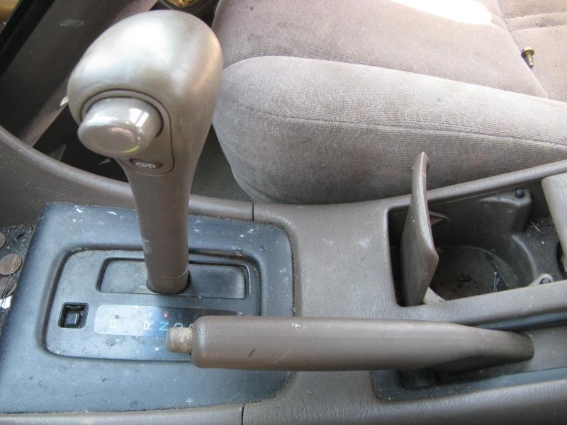 97 98 99 00 toyota camry automatic at shift shifter assembly