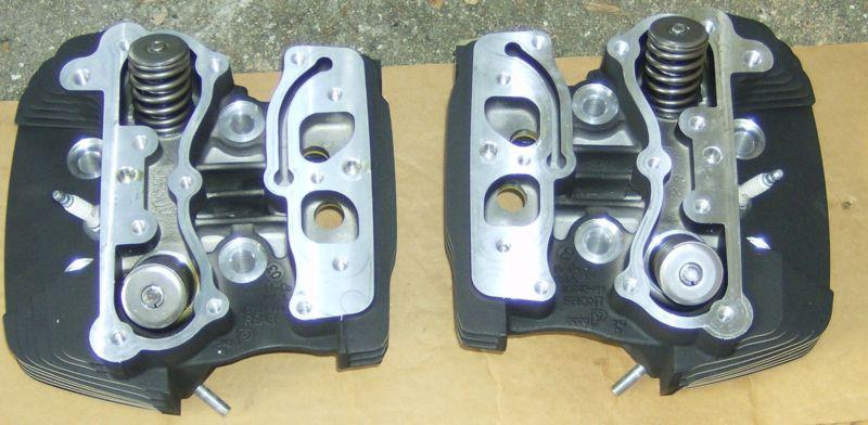 Harley davidson twin cam cylinder heads 16725-99 16723-99 'take offs' mint!