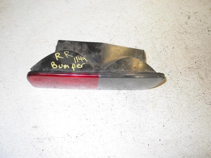 02 03 04 land rover discovery right  tail light bumper mounted  28993