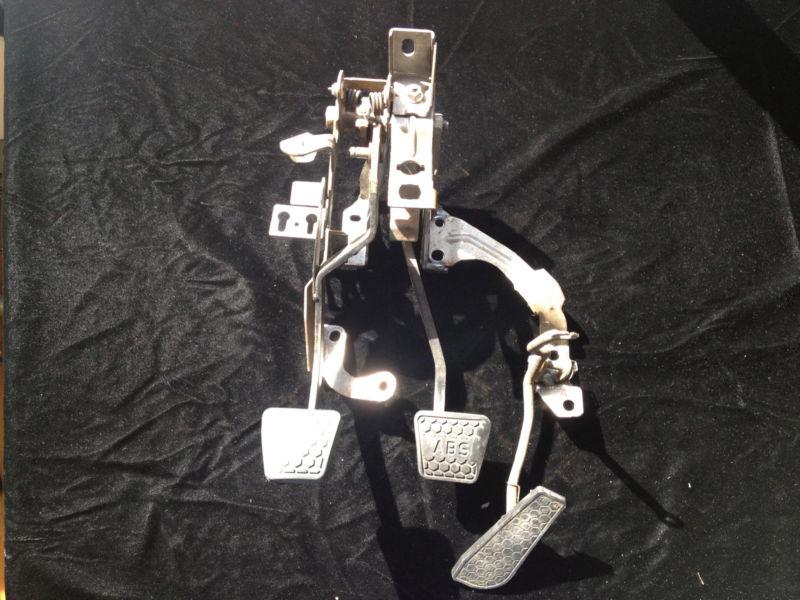 2000 camaro clutch pedal assembly
