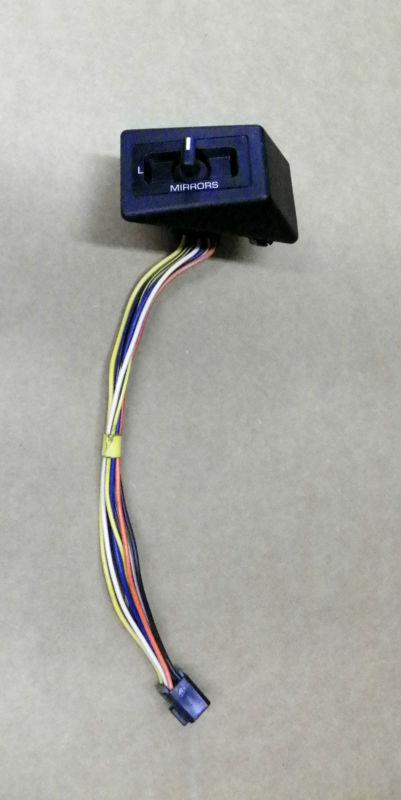 89-91 suburban blazer chevy gmc electric mirror control switch