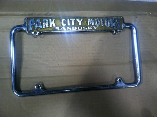 1940-55 sandusky ohio park city motors vintage license plate frame advertising