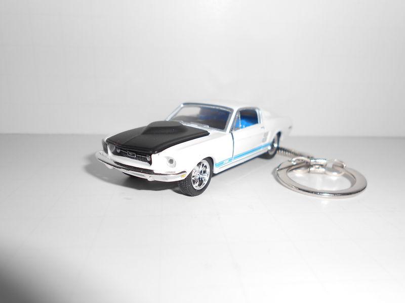1967 ford mustang gt fastback white key chain