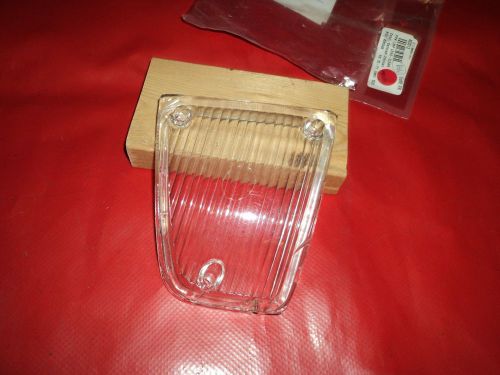 Corvette 1970/1971 one only right front parking lamp lens   70  71