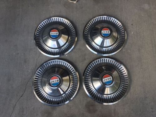 Jeep hubcaps &#039;76-&#039;83 15&#034; wagoneer