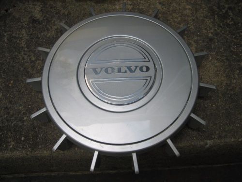 Genuine volvo 240 hubcap and wheel cover