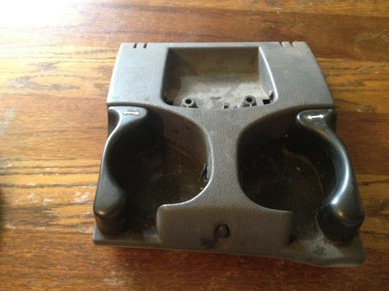 98 99 00 01 02 ram 1500 2500 3500 gray in dash cup holder oem