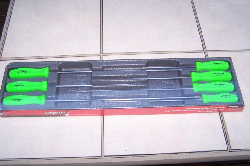 Snap on neon green handle entra long screwdriver set, excellent !!!