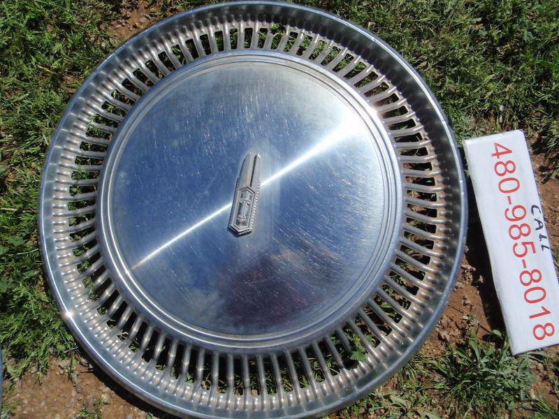 75 76 77 78 oldsmobile toronado hubcap wheel cover 15" used 552694 oem 4050 cap