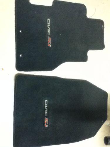 Honda civic si h/b carpet floor mats in black dr and ps side used oem