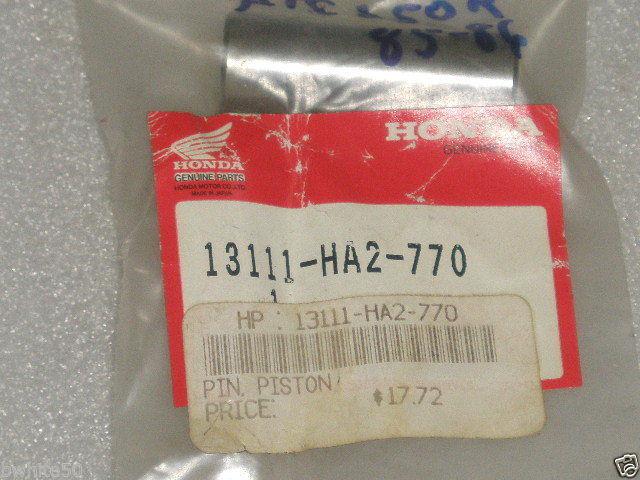 1987-1989 honda trx250r trx 250 r piston wrist pin atv new oem nos 13111-ha2-770
