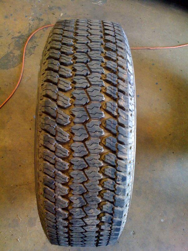 One used goodyear wrangler at/s takeoff quality tread lt275-55-18 one used tire