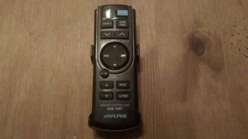 Used alpine rue-4187 audio remote with holder (very good condition)free shipping