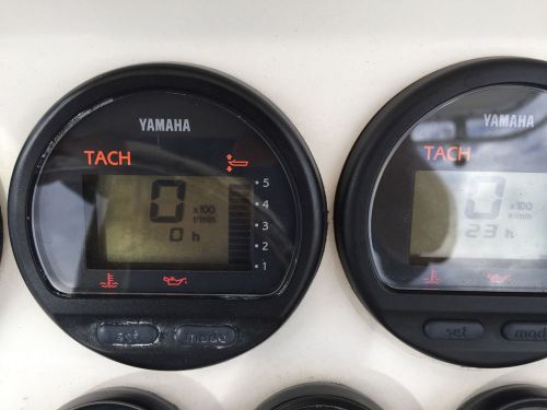 Yamaha outboard digital multifunction tachometer 6y5-8350t-82-00