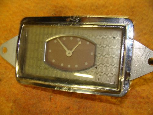 1939 buick special,century,roadmaster and limited glove box clock
