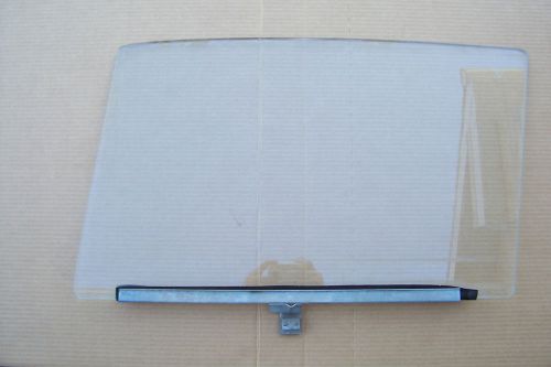 Fiat 850 coupe driver (left) side door window glass, bottom channel &amp; clip 66-72