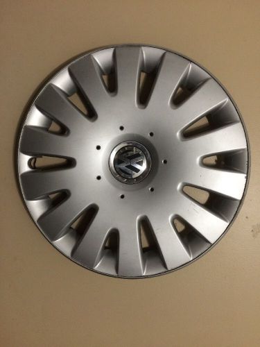 Vw volkswagen passat jetta 16&#034; genuine hubcap  wheel cover iko 601 147g oem