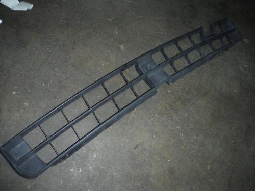 1987-1989 toyota mr2 - front grille