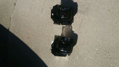 2007 new motor mounts left and right