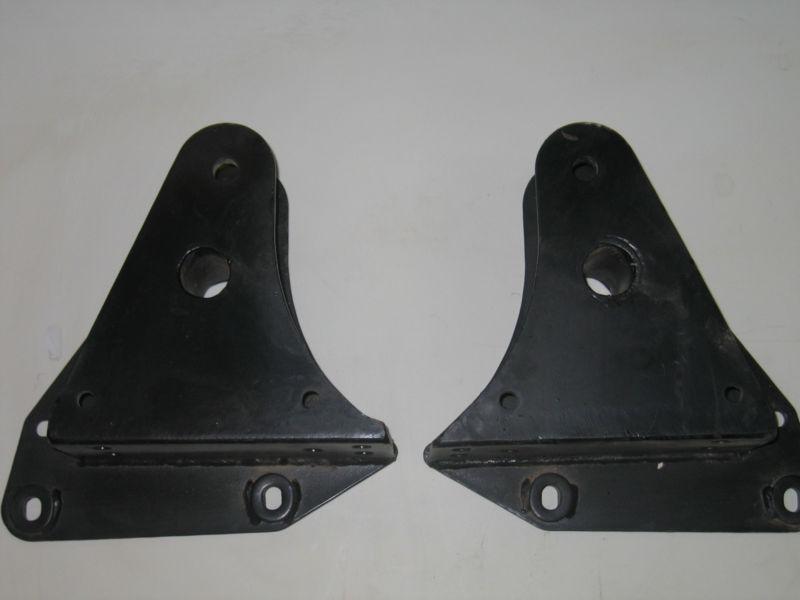 Ford. 1999-2004 f250/350 ford superduty 4x4 front 3" lift hangers