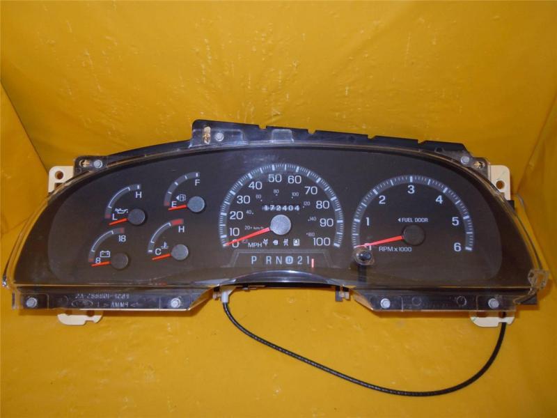 97 98 ford f150 f250 expedition speedometer instrument cluster dash 172,404