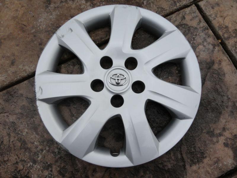 Toyota camry original 16"  factory hubcap wheel cover 61155  #2