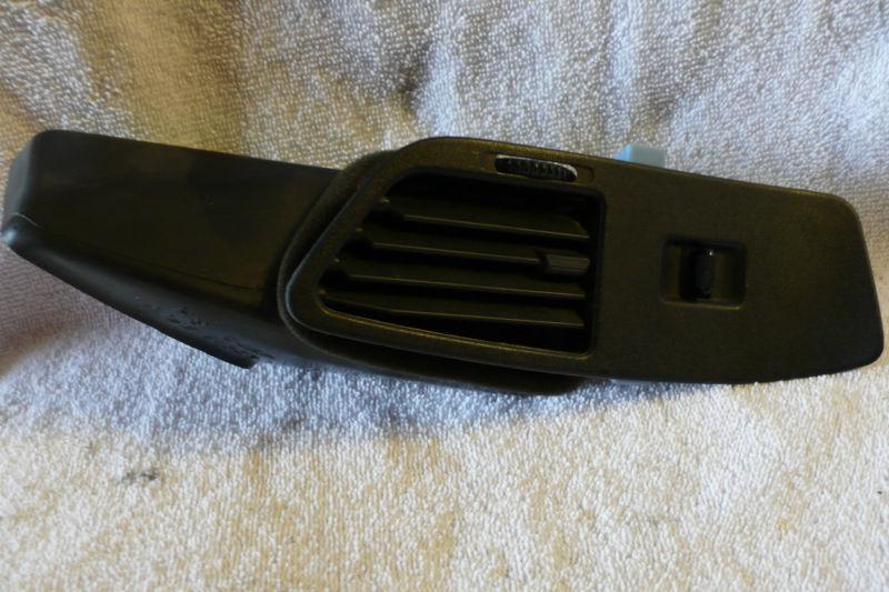 88,89,90,91 honda prelude si (1990) 1991 right window switch with vent