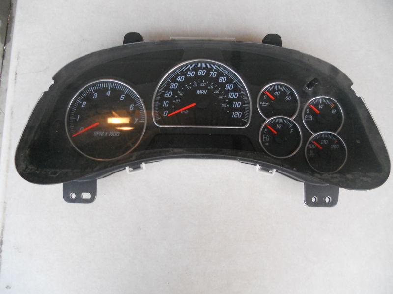 Gmc envoy 02 2002 speedometer tachometer gauges temp oil gas nr 